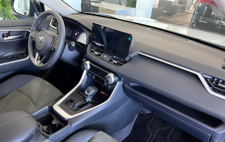 Toyota RAV4, 2024 год, 4 150 000 рублей, 9 фотография