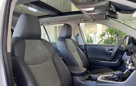 Toyota RAV4, 2024 год, 4 150 000 рублей, 10 фотография