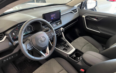 Toyota RAV4, 2024 год, 4 150 000 рублей, 14 фотография