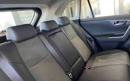 Toyota RAV4, 2024 год, 4 150 000 рублей, 20 фотография