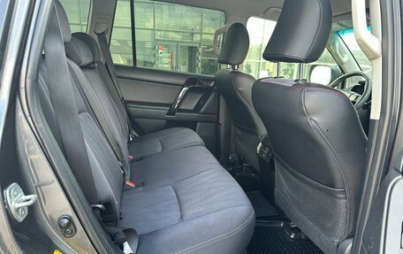 Toyota Land Cruiser Prado 150 рестайлинг 2, 2016 год, 3 663 000 рублей, 8 фотография