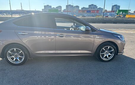 Hyundai Solaris II рестайлинг, 2021 год, 1 870 000 рублей, 11 фотография