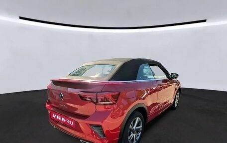 Volkswagen T-Roc I, 2022 год, 2 632 000 рублей, 2 фотография