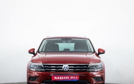 Volkswagen Tiguan II, 2017 год, 2 259 000 рублей, 2 фотография