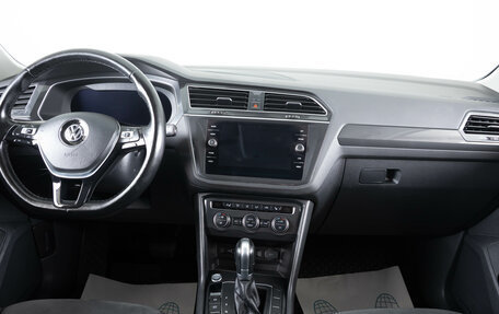 Volkswagen Tiguan II, 2017 год, 2 259 000 рублей, 13 фотография