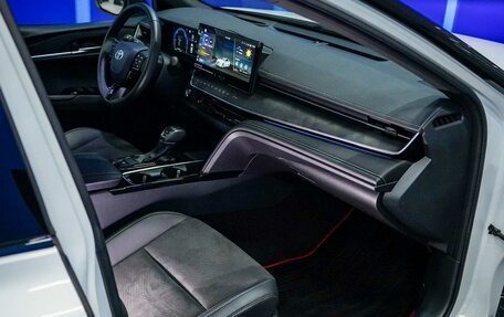Toyota Camry, 2024 год, 4 050 000 рублей, 13 фотография