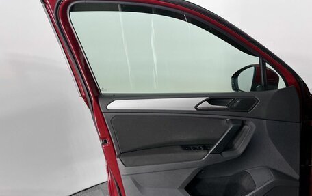 Volkswagen Tiguan II, 2019 год, 2 085 000 рублей, 11 фотография
