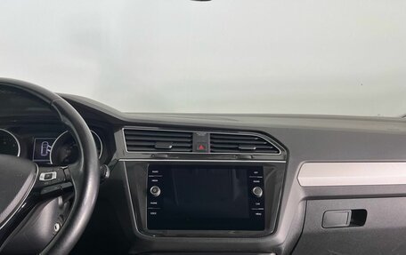 Volkswagen Tiguan II, 2019 год, 2 085 000 рублей, 19 фотография