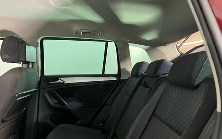 Volkswagen Tiguan II, 2019 год, 2 085 000 рублей, 16 фотография