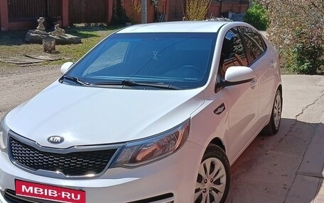 KIA Rio III рестайлинг, 2015 год, 840 000 рублей, 1 фотография