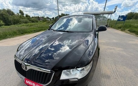 Skoda Superb III рестайлинг, 2011 год, 699 000 рублей, 1 фотография