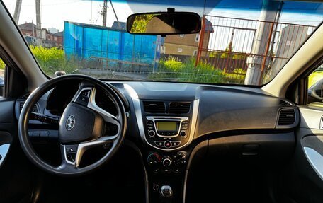 Hyundai Solaris II рестайлинг, 2012 год, 680 000 рублей, 8 фотография