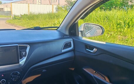 Hyundai Solaris II рестайлинг, 2020 год, 900 000 рублей, 7 фотография
