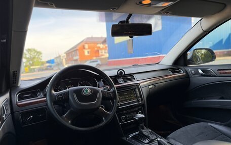 Skoda Superb III рестайлинг, 2011 год, 699 000 рублей, 21 фотография
