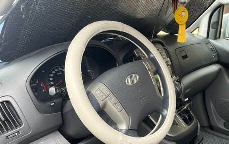 Hyundai Grand Starex Grand Starex I рестайлинг 2, 2011 год, 2 000 000 рублей, 6 фотография