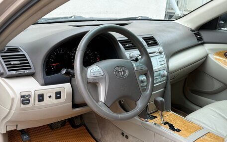 Toyota Camry, 2006 год, 1 050 000 рублей, 10 фотография