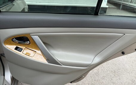 Toyota Camry, 2006 год, 1 050 000 рублей, 17 фотография