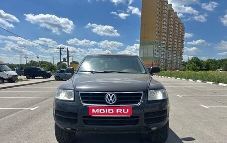 Volkswagen Touareg III, 2004 год, 890 000 рублей, 2 фотография