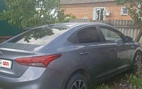 Hyundai Solaris II рестайлинг, 2018 год, 1 570 000 рублей, 3 фотография