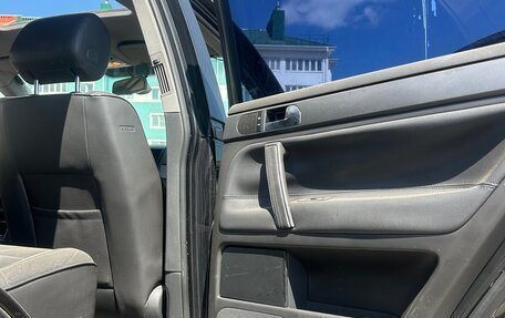 Volkswagen Touareg III, 2004 год, 890 000 рублей, 26 фотография