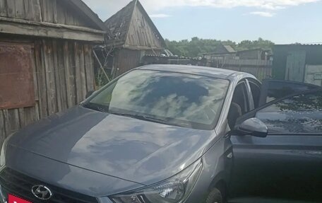 Hyundai Solaris II рестайлинг, 2018 год, 1 570 000 рублей, 4 фотография