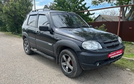 Chevrolet Niva I рестайлинг, 2011 год, 499 000 рублей, 2 фотография
