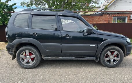 Chevrolet Niva I рестайлинг, 2011 год, 499 000 рублей, 3 фотография