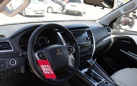 Mitsubishi Pajero Sport III рестайлинг, 2019 год, 2 788 000 рублей, 11 фотография