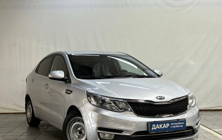 KIA Rio III рестайлинг, 2016 год, 940 000 рублей, 2 фотография