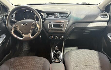 KIA Rio III рестайлинг, 2016 год, 940 000 рублей, 10 фотография