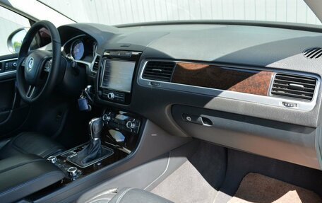 Volkswagen Touareg III, 2012 год, 1 999 999 рублей, 20 фотография