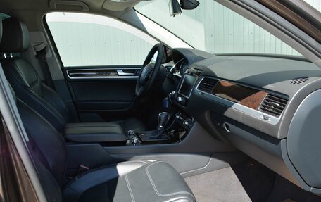 Volkswagen Touareg III, 2012 год, 1 999 999 рублей, 21 фотография