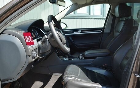 Volkswagen Touareg III, 2012 год, 1 999 999 рублей, 18 фотография