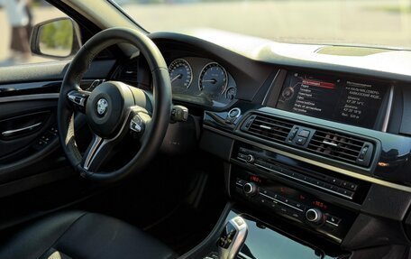 BMW 5 серия, 2014 год, 1 770 000 рублей, 9 фотография