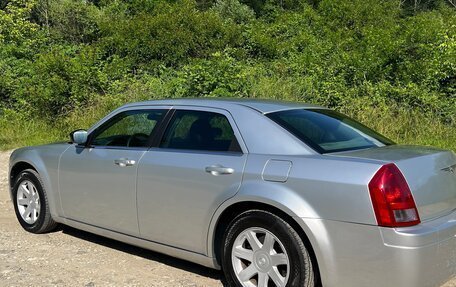 Chrysler 300C II, 2005 год, 1 050 000 рублей, 3 фотография