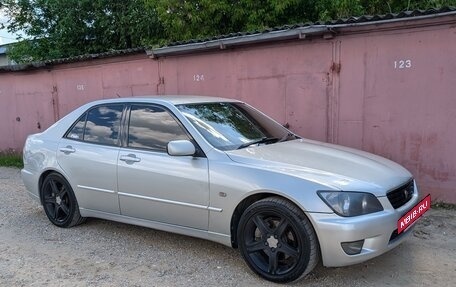 Toyota Altezza, 2004 год, 890 000 рублей, 2 фотография