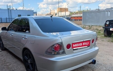 Toyota Altezza, 2004 год, 890 000 рублей, 3 фотография