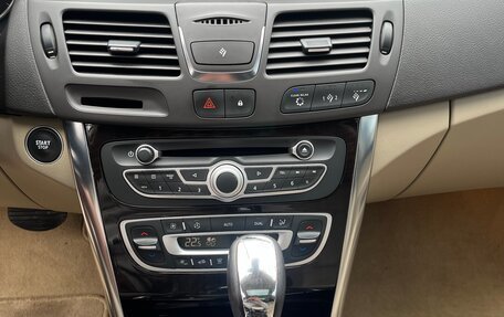 Renault Latitude I, 2011 год, 900 000 рублей, 20 фотография