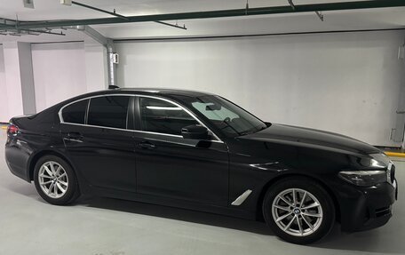 BMW 5 серия, 2020 год, 3 050 000 рублей, 2 фотография