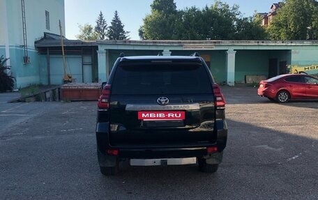 Toyota Land Cruiser Prado 150 рестайлинг 2, 2019 год, 6 300 000 рублей, 13 фотография