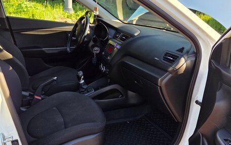KIA Rio III рестайлинг, 2014 год, 550 000 рублей, 10 фотография