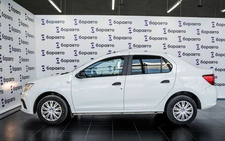 Renault Logan II, 2018 год, 910 000 рублей, 6 фотография