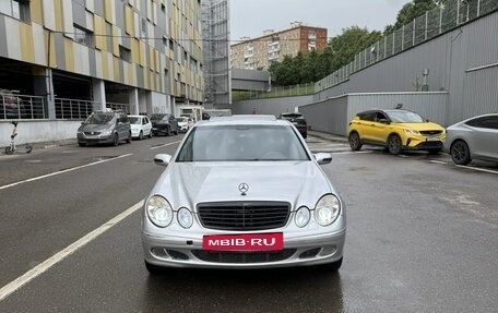 Mercedes-Benz E-Класс, 2002 год, 630 000 рублей, 10 фотография