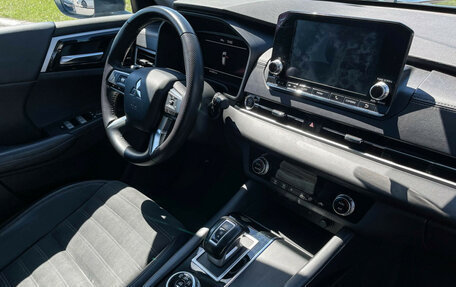 Mitsubishi Outlander, 2023 год, 4 320 000 рублей, 10 фотография