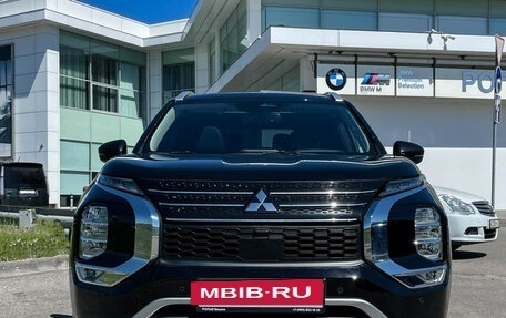 Mitsubishi Outlander, 2023 год, 4 320 000 рублей, 2 фотография