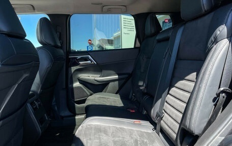 Mitsubishi Outlander, 2023 год, 4 320 000 рублей, 11 фотография