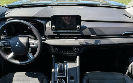 Mitsubishi Outlander, 2023 год, 4 320 000 рублей, 13 фотография