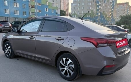 Hyundai Solaris II рестайлинг, 2019 год, 1 400 000 рублей, 5 фотография