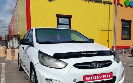 Hyundai Solaris II рестайлинг, 2013 год, 430 000 рублей, 1 фотография