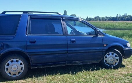 Mitsubishi Space Wagon III, 1993 год, 240 000 рублей, 2 фотография